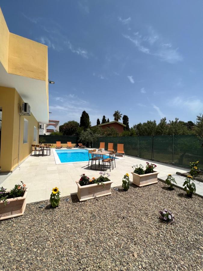 Casa Vacanze Mare Fuori 卡波特拉 外观 照片