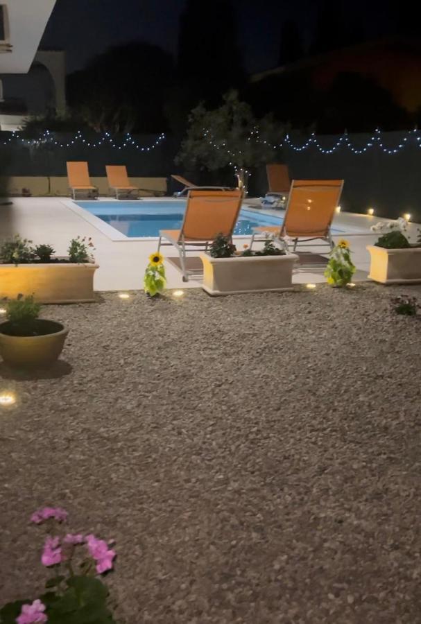 Casa Vacanze Mare Fuori 卡波特拉 外观 照片